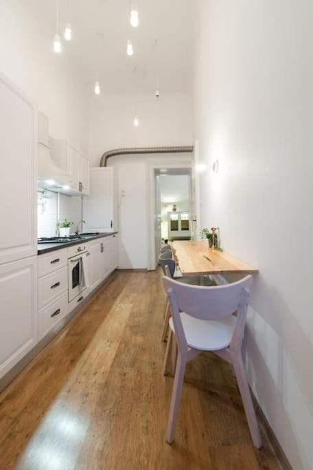 No.8: Lovely & Cosy 3-Room Heart Of The City Timişoara Buitenkant foto